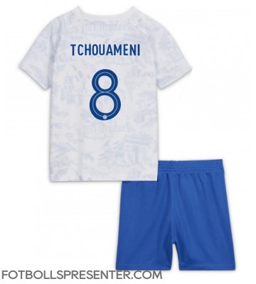 Frankrike Aurelien Tchouameni #8 Bortatröja Barn VM 2022 Kortärmad (+ korta byxor)